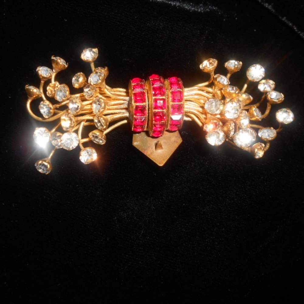 Vintage Rare Countess CIS Zoltowska Dress Clip